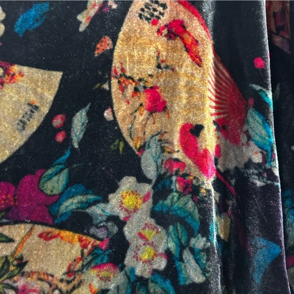 JOHNNY WAS Jolie Silk Blend Velvet Fan Print Top RARE - Picture 5 of 10